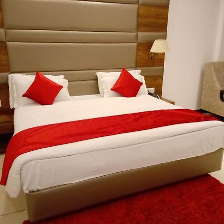 Hotel Green Orchid Udhampur Экстерьер фото