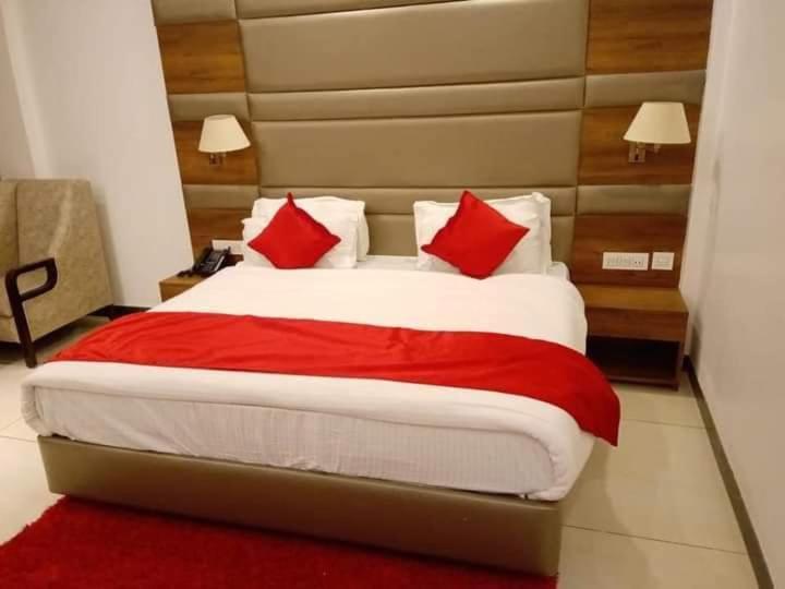 Hotel Green Orchid Udhampur Экстерьер фото